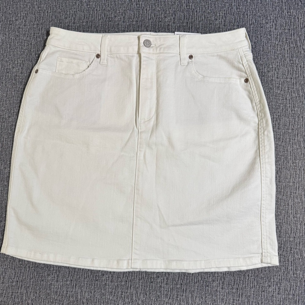 Sonoma Women’s White Denim Skirt